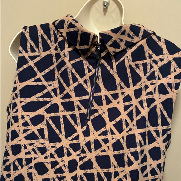 Alfani Navy and Beige Abstract Sleeveless Top - Picture 3 of 5